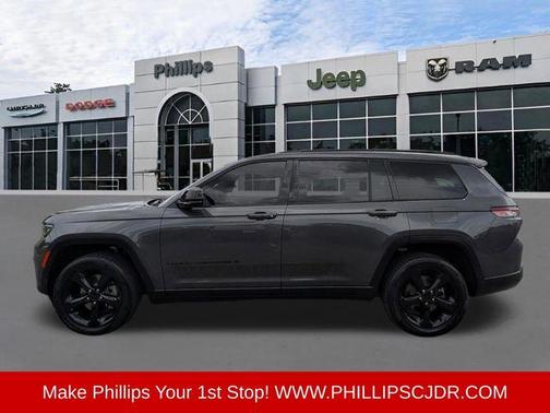 Metallic 2023 Jeep Grand Cherokee L Laredo