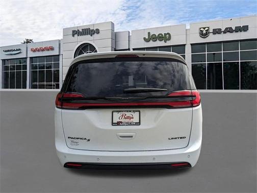 2025 Chrysler Pacifica Limited
