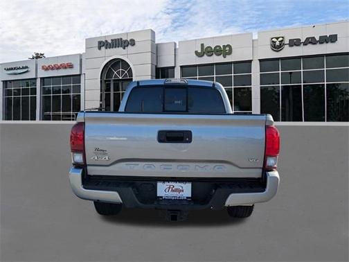 2019 Toyota Tacoma SR