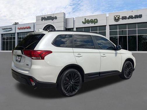2020 Mitsubishi Outlander SE