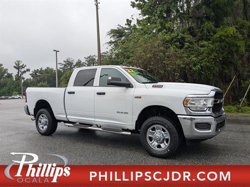 Bright White Clearcoat 2022 RAM 2500 Tradesman