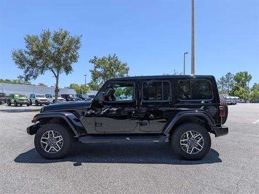 Black Clearcoat 2026 Jeep Wrangler Sahara