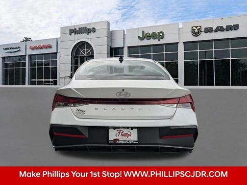 White 2024 Hyundai ELANTRA SEL