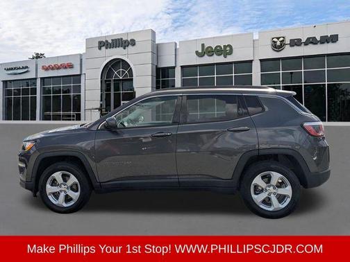 Granite Crystal Clearcoat Metallic 2019 Jeep Compass Latitude