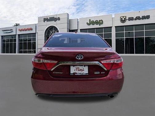 Pearl 2016 Toyota Camry Hybrid SE