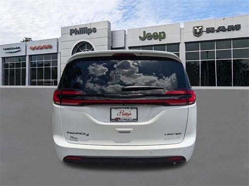 2025 Chrysler Pacifica Limited