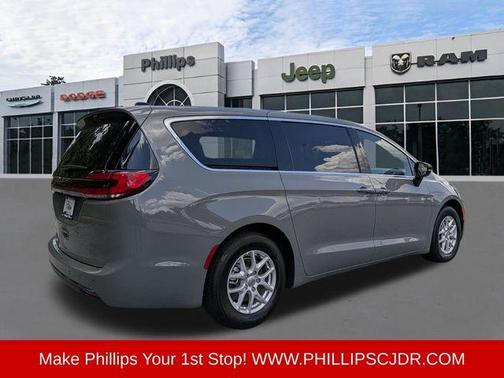 Gray Clearcoat 2025 Chrysler Pacifica Select