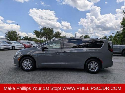 Gray Clearcoat 2025 Chrysler Pacifica Select