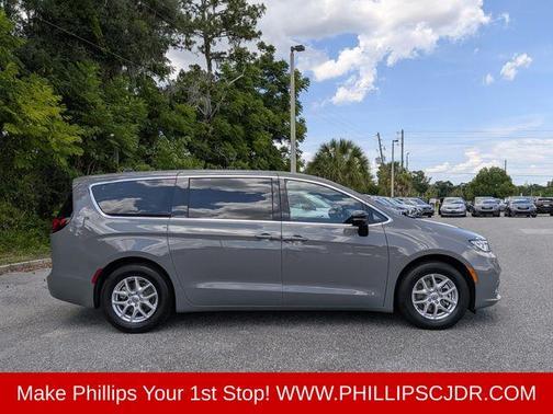 Gray Clearcoat 2025 Chrysler Pacifica Select