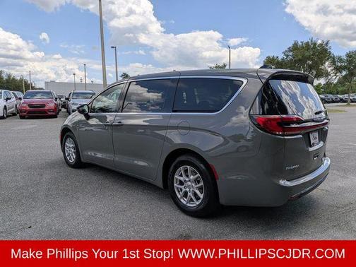Gray Clearcoat 2025 Chrysler Pacifica Select