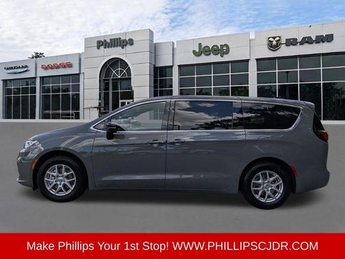 Gray Clearcoat 2025 Chrysler Pacifica Select