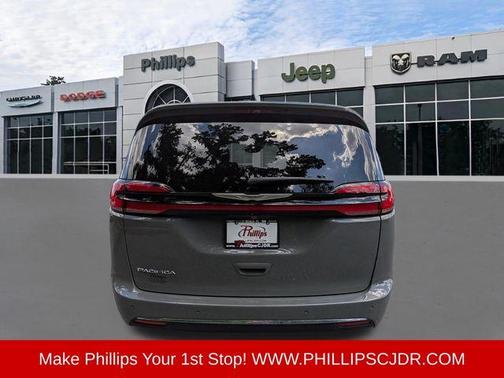 Gray Clearcoat 2025 Chrysler Pacifica Select