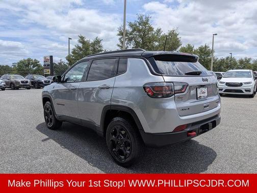 Diamond Black 2024 Jeep Compass Trailhawk