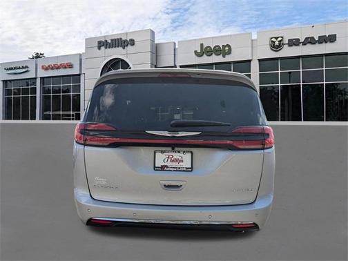 2026 Chrysler Pacifica Limited