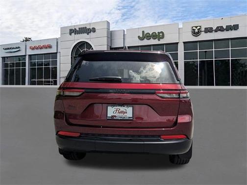2024 Jeep Grand Cherokee Laredo