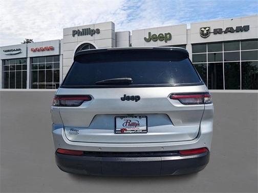 2023 Jeep Grand Cherokee L Laredo