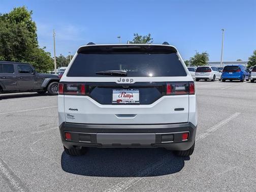 Bright White Clearcoat 2026 Jeep Cherokee Overland