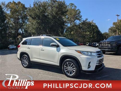 2019 Toyota Highlander 
