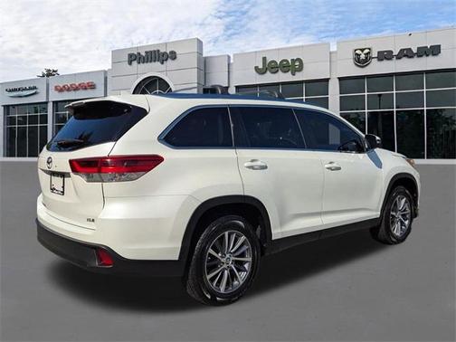 2019 Toyota Highlander 
