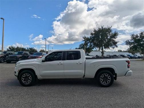 2025 Nissan Frontier SL