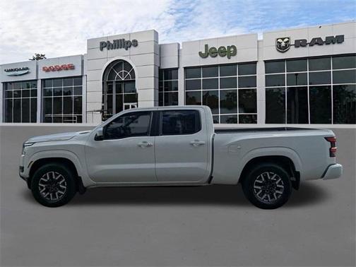2025 Nissan Frontier SL