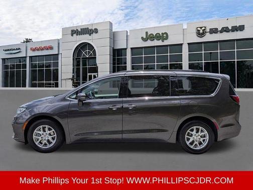 Granite Crystal Clearcoat Metallic 2022 Chrysler Pacifica Touring-L