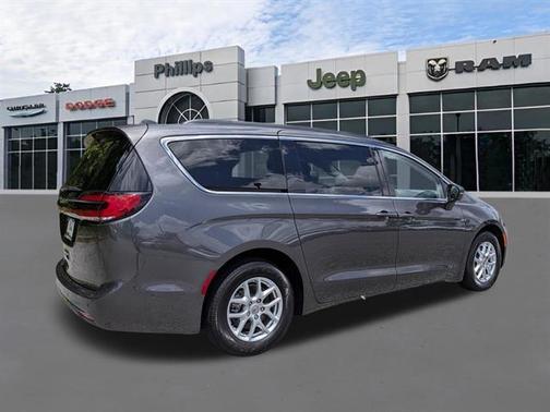 Granite Crystal Clearcoat Metallic 2022 Chrysler Pacifica Touring-L