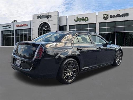 2013 Chrysler 300C Varvatos Collection