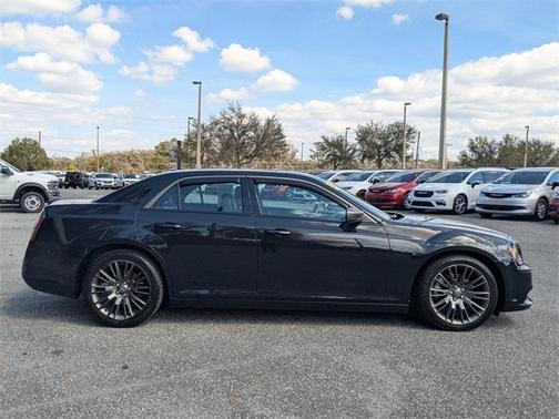 2013 Chrysler 300C Varvatos Collection