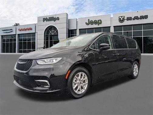 2024 Chrysler Pacifica Touring-L