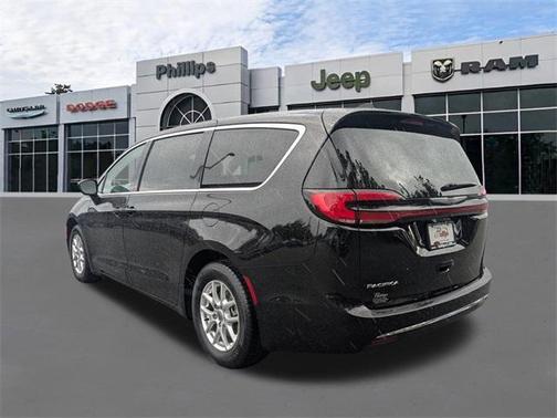 2024 Chrysler Pacifica Touring-L