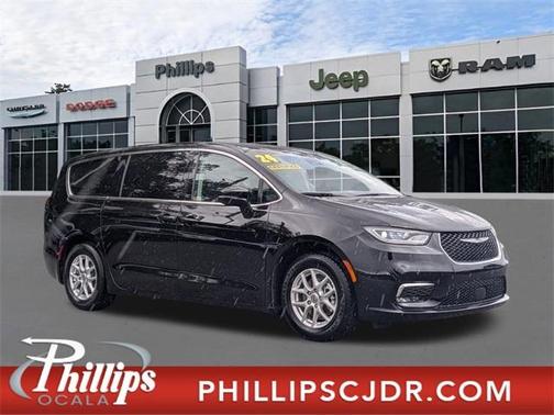 2024 Chrysler Pacifica Touring-L