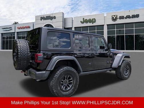 Black Clearcoat 2024 Jeep Wrangler Rubicon
