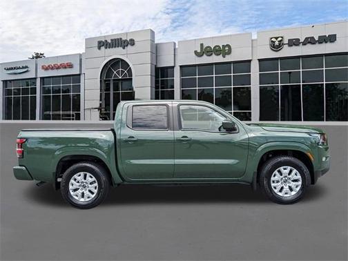 2023 Nissan Frontier SV