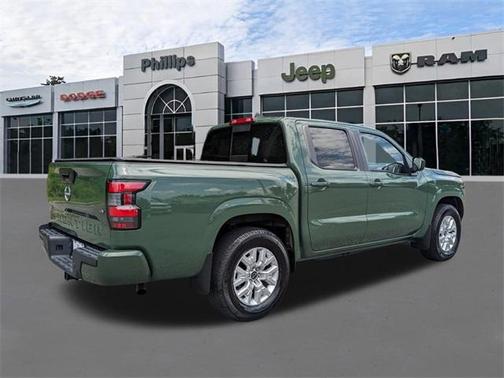 2023 Nissan Frontier SV
