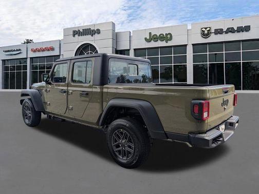2026 Jeep Gladiator Sport