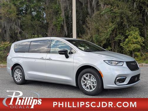 Silver Mist Clearcoat 2026 Chrysler Pacifica Select