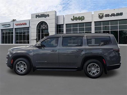 2023 Jeep Wagoneer Base