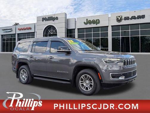 2023 Jeep Wagoneer Base