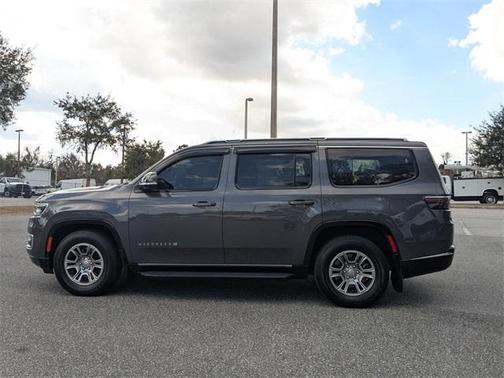 2023 Jeep Wagoneer Base