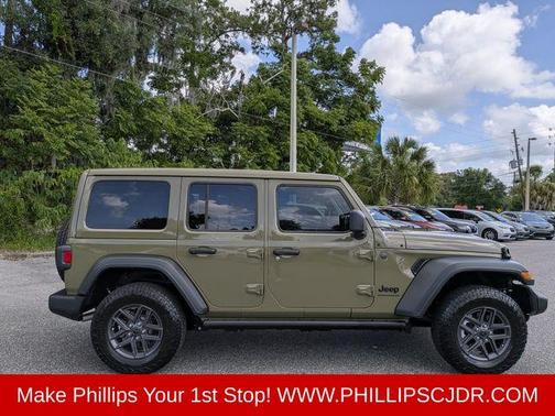41 2025 Jeep Wrangler Sport