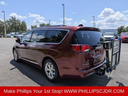 Velvet 2018 Chrysler Pacifica Touring-L Plus