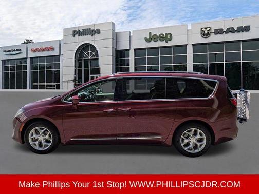 Velvet 2018 Chrysler Pacifica Touring-L Plus