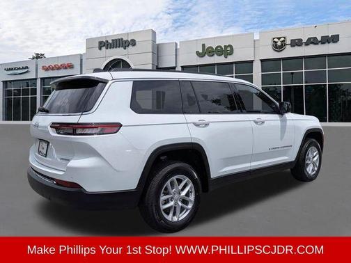 Bright White Clearcoat 2025 Jeep Grand Cherokee L Laredo