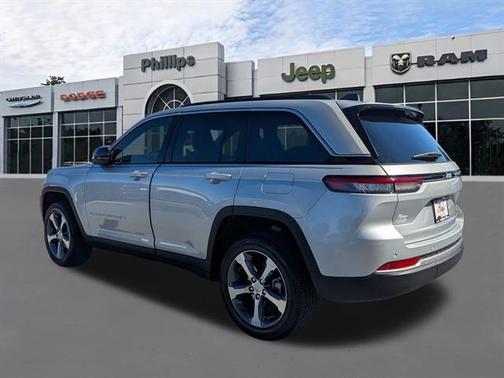 2026 Jeep Grand Cherokee Limited 4x2