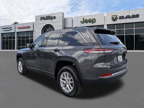 Gray 2026 Jeep Grand Cherokee Laredo