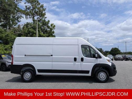 Bright White Clearcoat 2026 RAM ProMaster 2500 High Roof