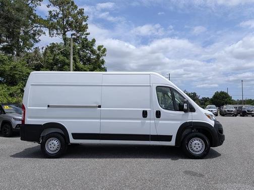 Bright White Clearcoat 2026 RAM ProMaster 2500 High Roof
