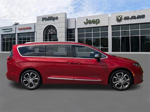 2026 Chrysler Pacifica Pinnacle