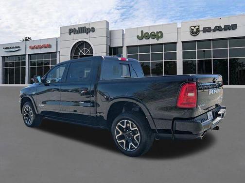 Diamond Black 2026 RAM 1500 Laramie